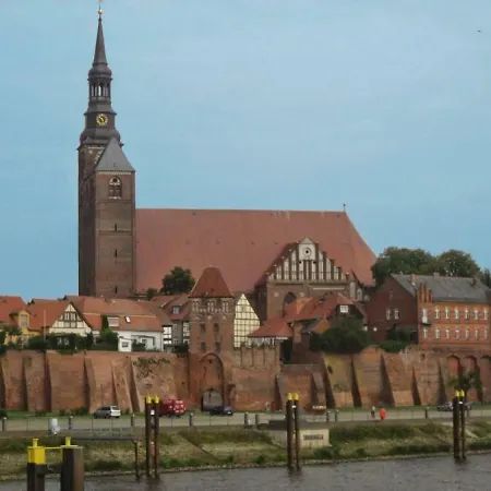 Elbfischerhaus Am Zollensteig * Tangermünde